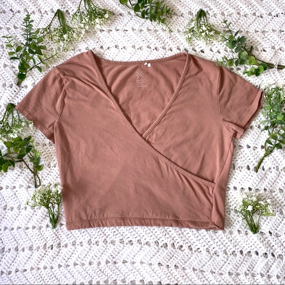 PacSun Tops - Pacsun Crop Top